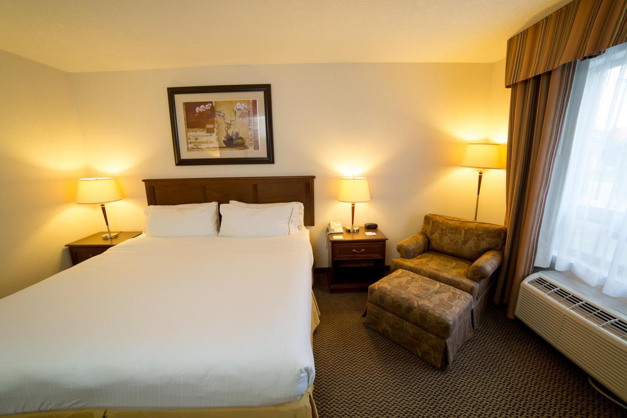 Holiday Inn Express & Suites Drayton Valley By Ihg Kültér fotó