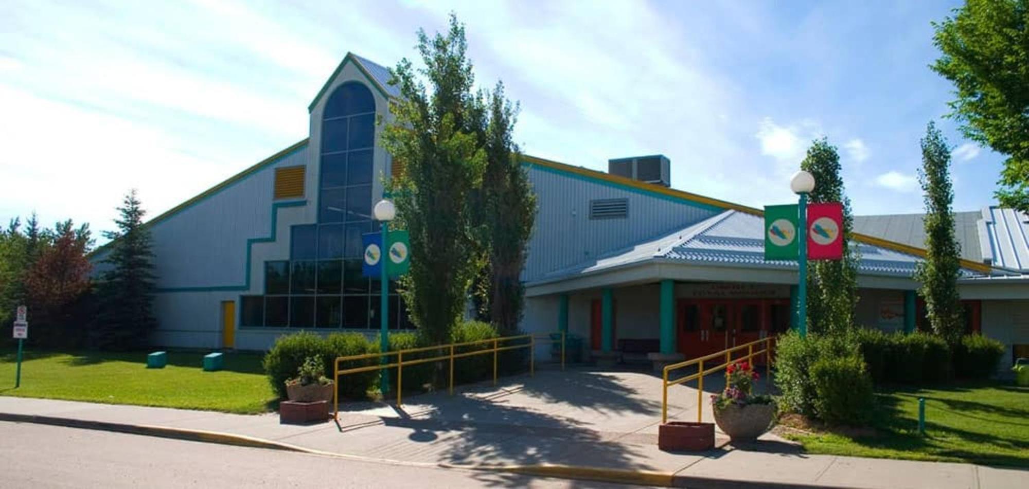 Holiday Inn Express & Suites Drayton Valley By Ihg Kültér fotó